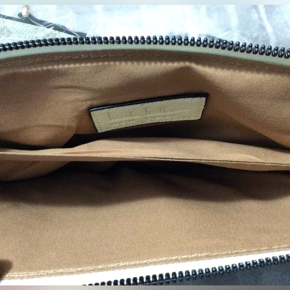 Nicole Miller Cream/Bone NM Logo Crossbody with Matching Coin Pouch - Picture 5 of 9